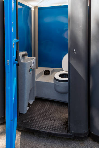 Best Porta potty delivery and setup  in Red Springs, NC